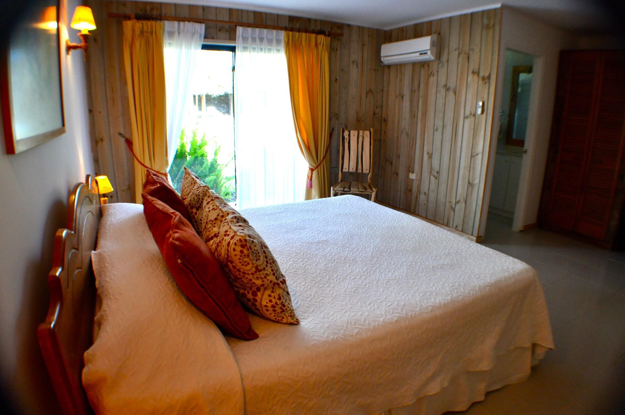 Taha Tai Hotel Ханга Роа Екстериор снимка
