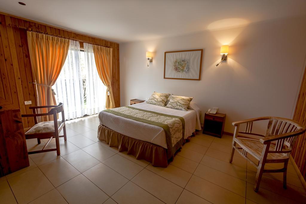 Taha Tai Hotel Ханга Роа Екстериор снимка