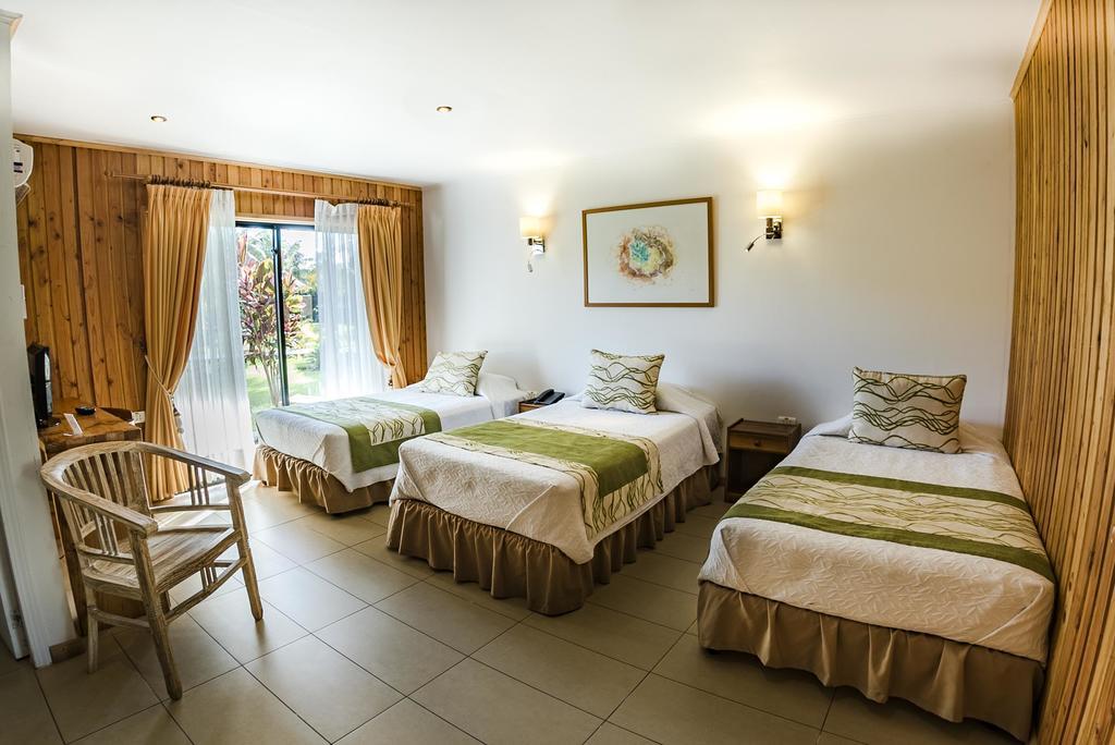 Taha Tai Hotel Ханга Роа Екстериор снимка